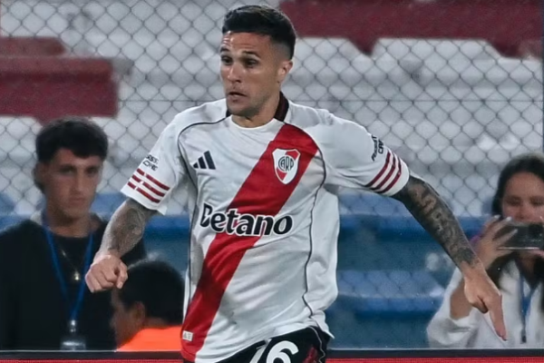 Coritiba encaminha contratação de Fabricio Bustos, do River Plate