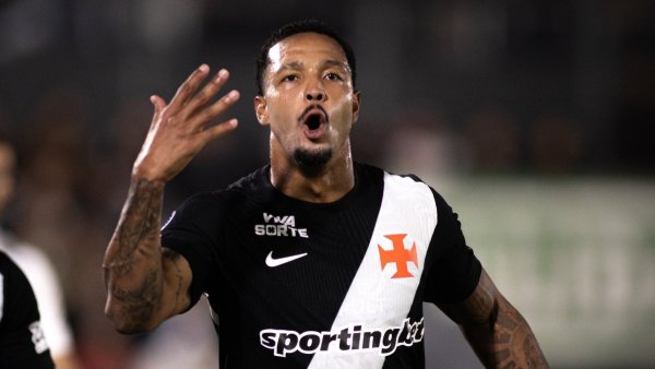 Vasco vence o Botafogo no Nilton Santos e chega a quatro vitórias consecutivas na temporada
