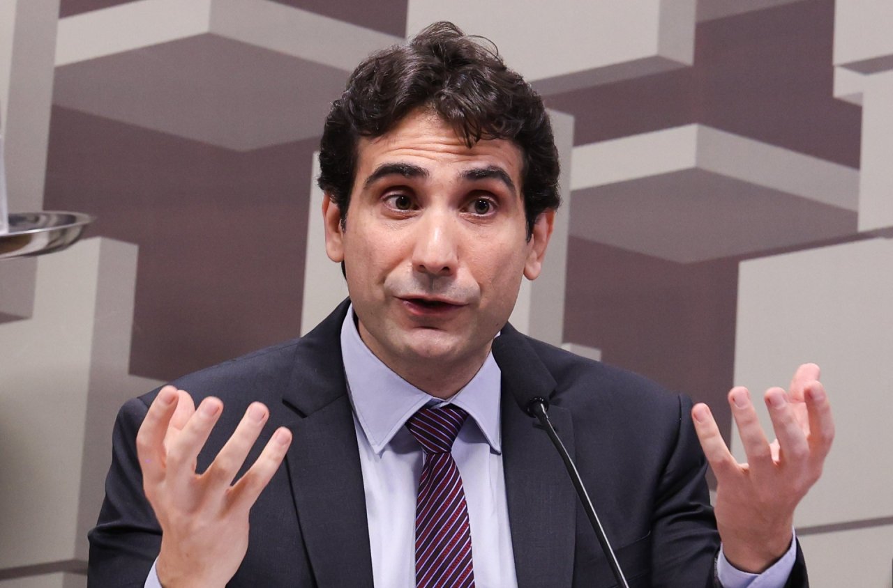 Presidente do BC confirma intimação da PF para depor sobre caso Master