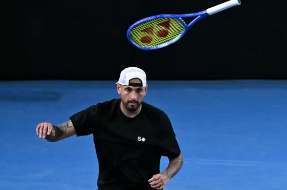 Nick Kyrgios é liberado para voltar ao tênis após suspensão