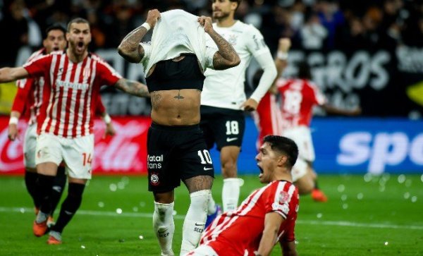 Memphis evita imprensa após eliminação, e Corinthians é multado pela Conmebol