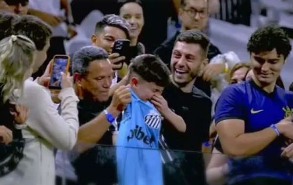 Corinthians é multado pelo STJD após ofensas de torcedores a menino de 8 anos