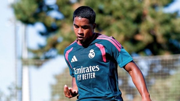 Endrick dá sinal positivo ao Milan para possível empréstimo em janeiro