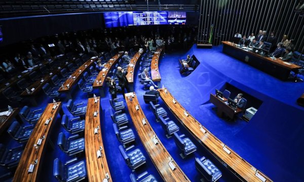 Senado retoma debate sobre fim da escala 6x1 e prevê votação na quarta-feira