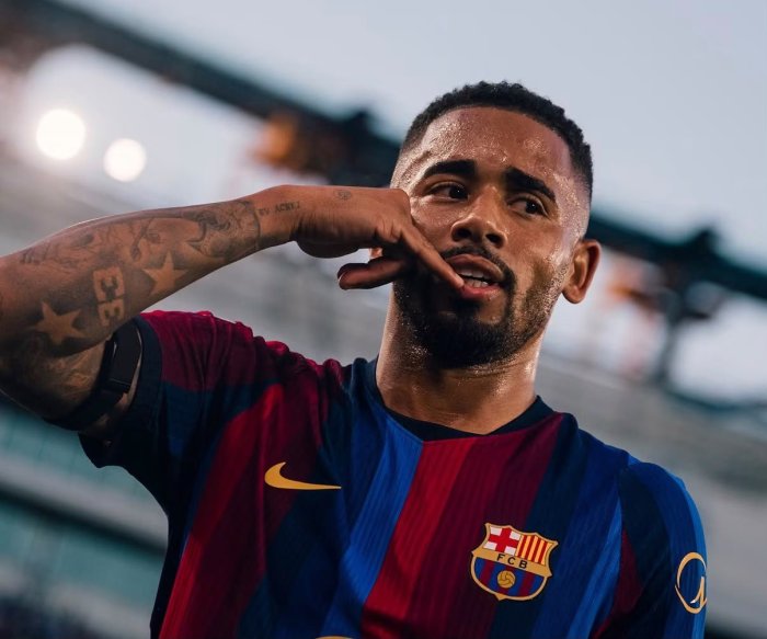 Gabriel Jesus marca em primeira titularidade, e Barcelona vence o Getafe por 3 a 0