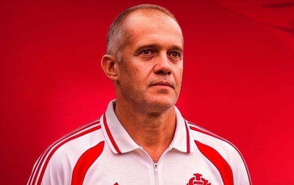 Eduardo Baptista chega ao Internacional com missão de evitar novo rebaixamento