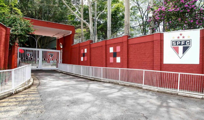 Luz do estacionamento do Morumbi é cortada por falta de pagamento