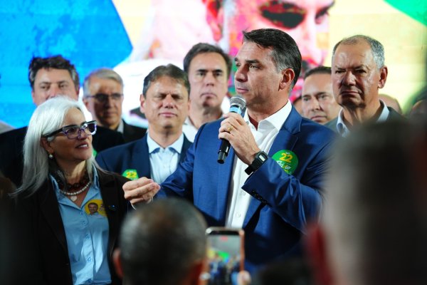 Flávio aciona TSE contra sindicatos que apoiam Lula e pede cassação da chapa
