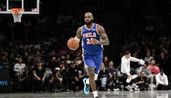 LeBron James estreia pelo Philadelphia 76ers com derrota na pré-temporada da NBA