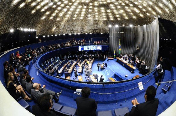PEC do fim da escala 6x1 pode enfrentar resistência no Senado após eleição