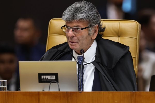 Fux é sorteado relator em ação sobre entradas no Senado de Vorcaro e esposa de Moraes